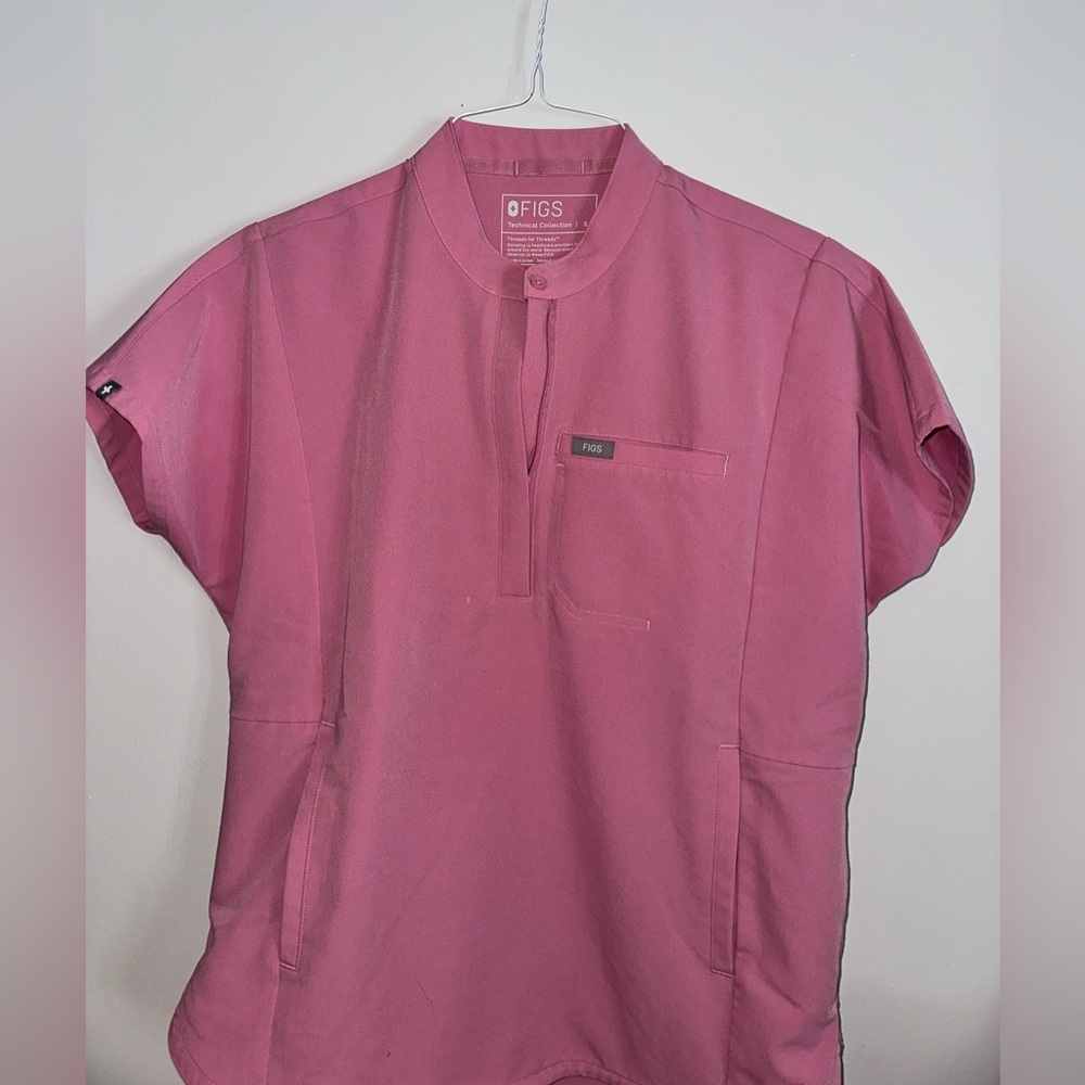 FIGS Montex Scrub Top